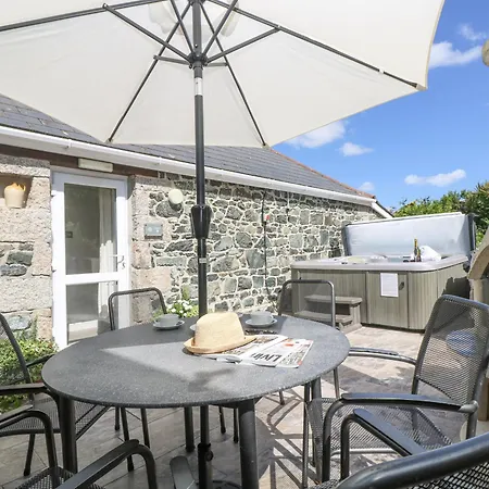 Scrumpy Holiday home *